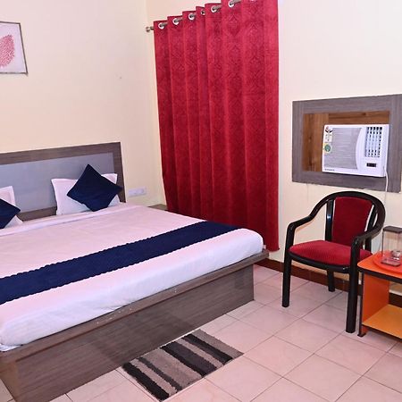פורי Hotel The Finch מראה חיצוני תמונה