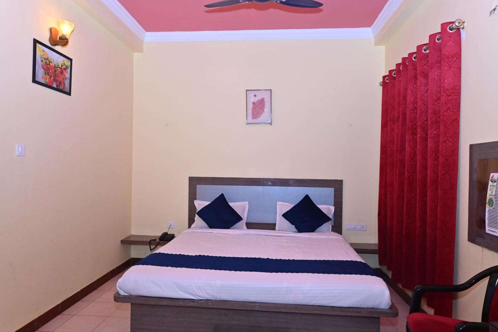 פורי Hotel The Finch מראה חיצוני תמונה