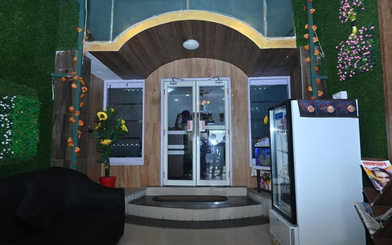 פורי Hotel The Finch מראה חיצוני תמונה